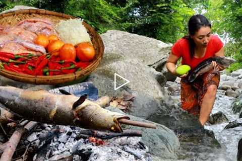 Solo cooking in jungle- Grilled fish with mango sauce and cook egg fish curry spicy eating delicious